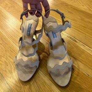Prada Nude Suede Scalloped Heels Sandals Sz 8.5 (39) $orig $980
